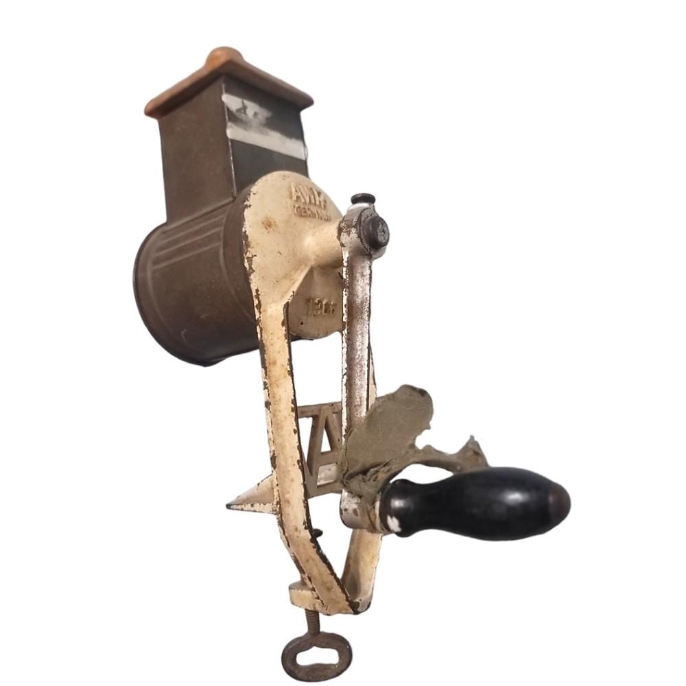 ⏳️Vintage⏳️ AWR GERMAN Counter Mount Large Cheese / Spice Grater - Picture 2 of 13